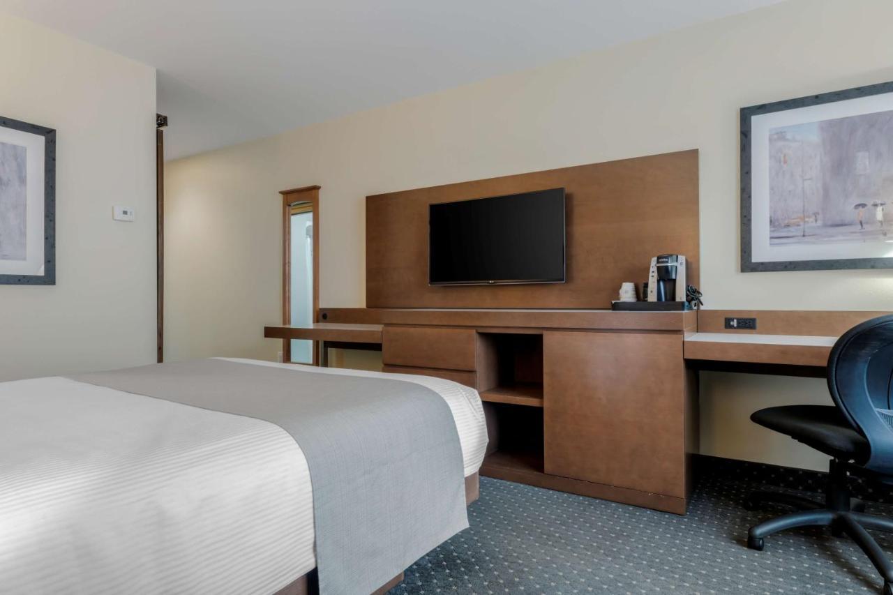 Best Western Plus Woodstock Hotel Conference Centre Exterior foto